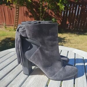 White House Black Market Women’s 8 M Gray Suede Ankle Boots Fringe